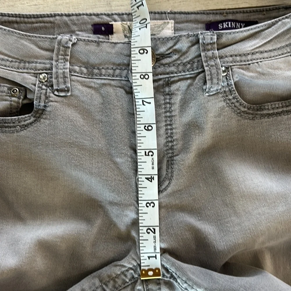 VGS skinny fit jeans size 6 gray